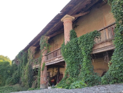 casa indipendente in vendita a Vernate in zona Moncucco