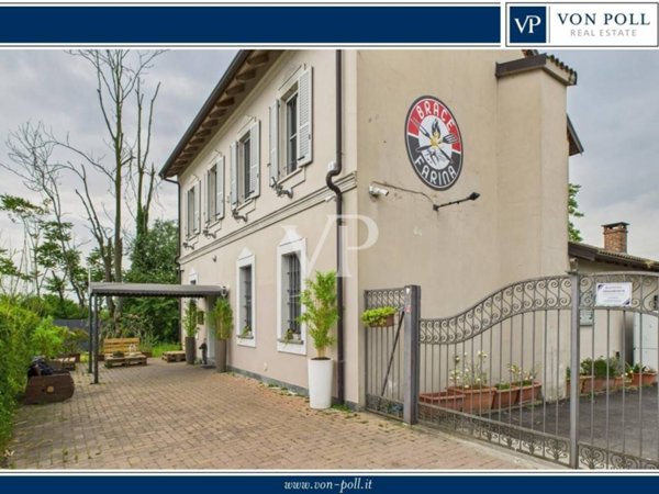negozio in vendita a Vernate