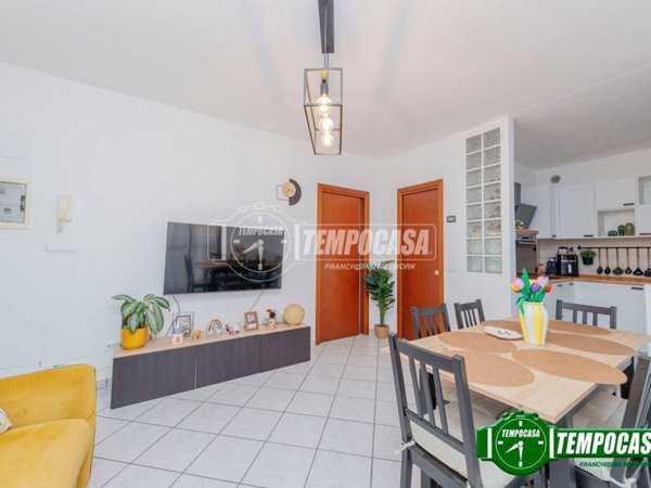 appartamento in vendita a Vernate