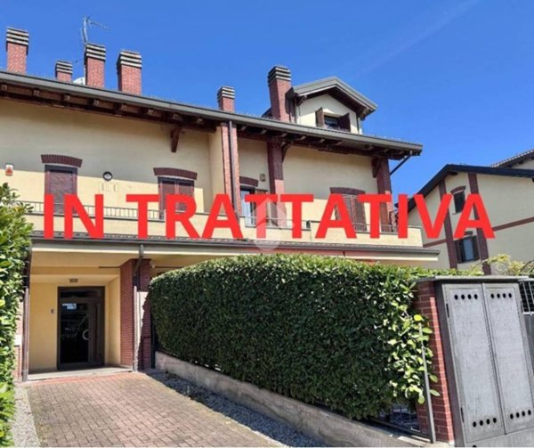 appartamento in vendita a Vernate in zona Coazzano