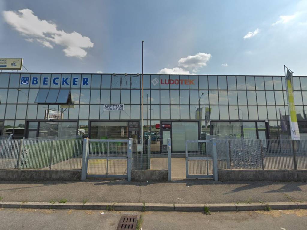 locale commerciale in vendita a Vignate