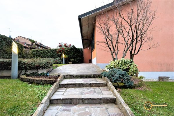 casa indipendente in vendita a Vignate