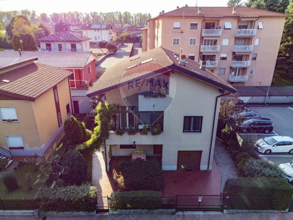 casa indipendente in vendita a Vignate