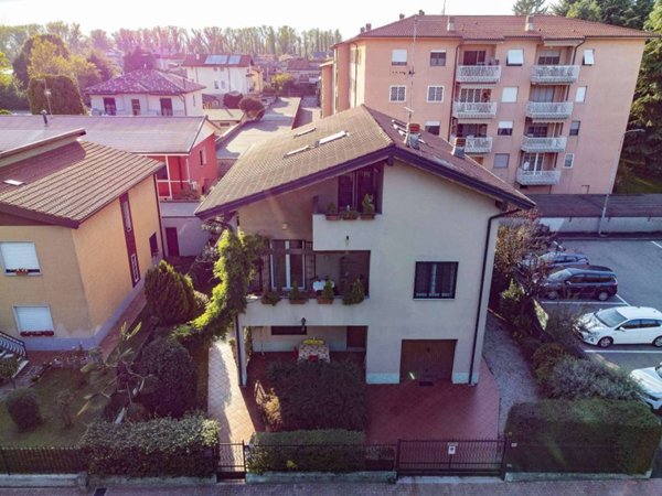 casa indipendente in vendita a Vignate