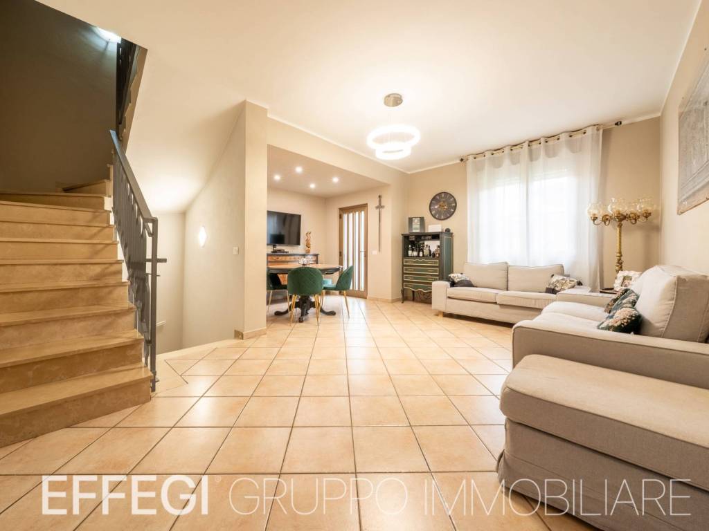 casa indipendente in vendita a Vignate
