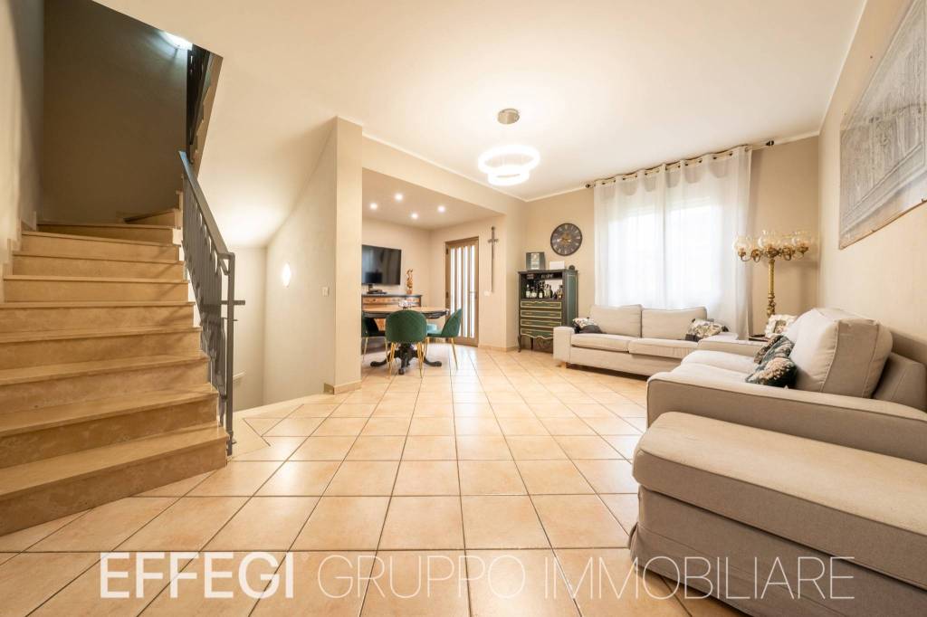 casa indipendente in vendita a Vignate