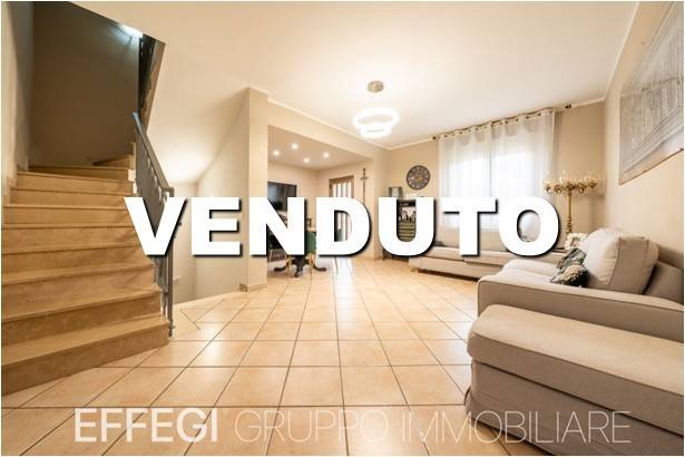 casa indipendente in vendita a Vignate