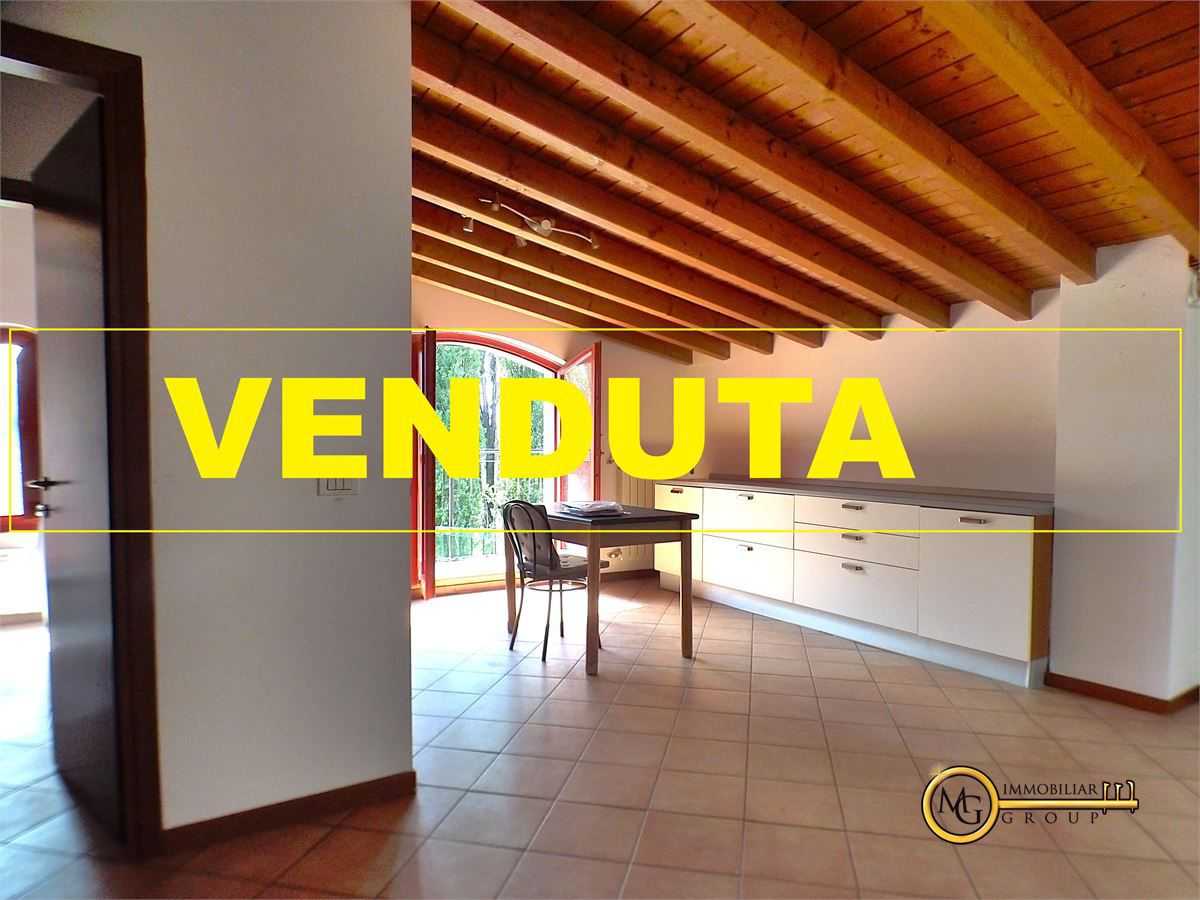 appartamento in vendita a Vignate in zona San Pedrino