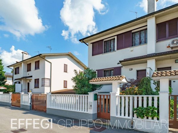 casa indipendente in vendita a Vignate