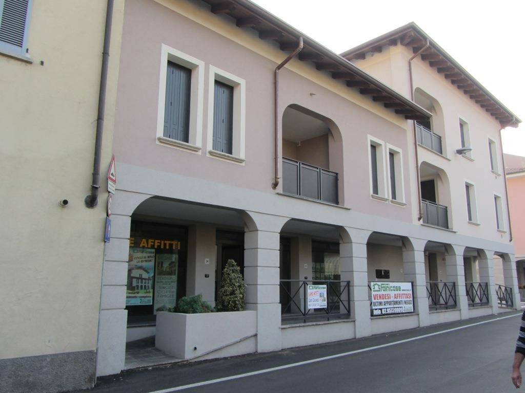 negozio in vendita a Vignate