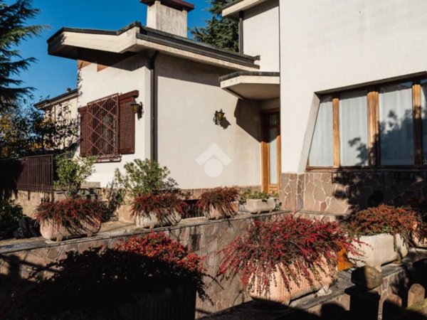 casa indipendente in vendita a Vignate