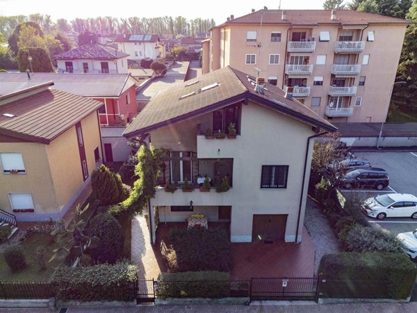 casa indipendente in vendita a Vignate