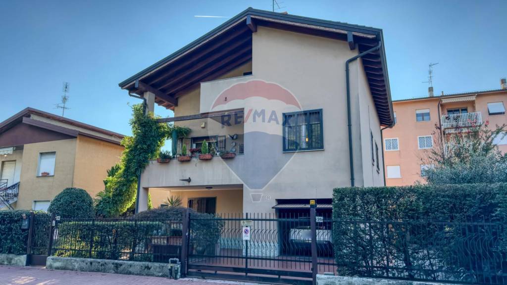 casa indipendente in vendita a Vignate