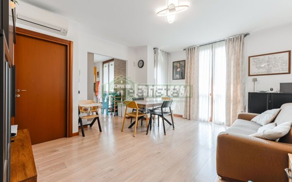 appartamento in vendita a Vignate in zona San Pedrino