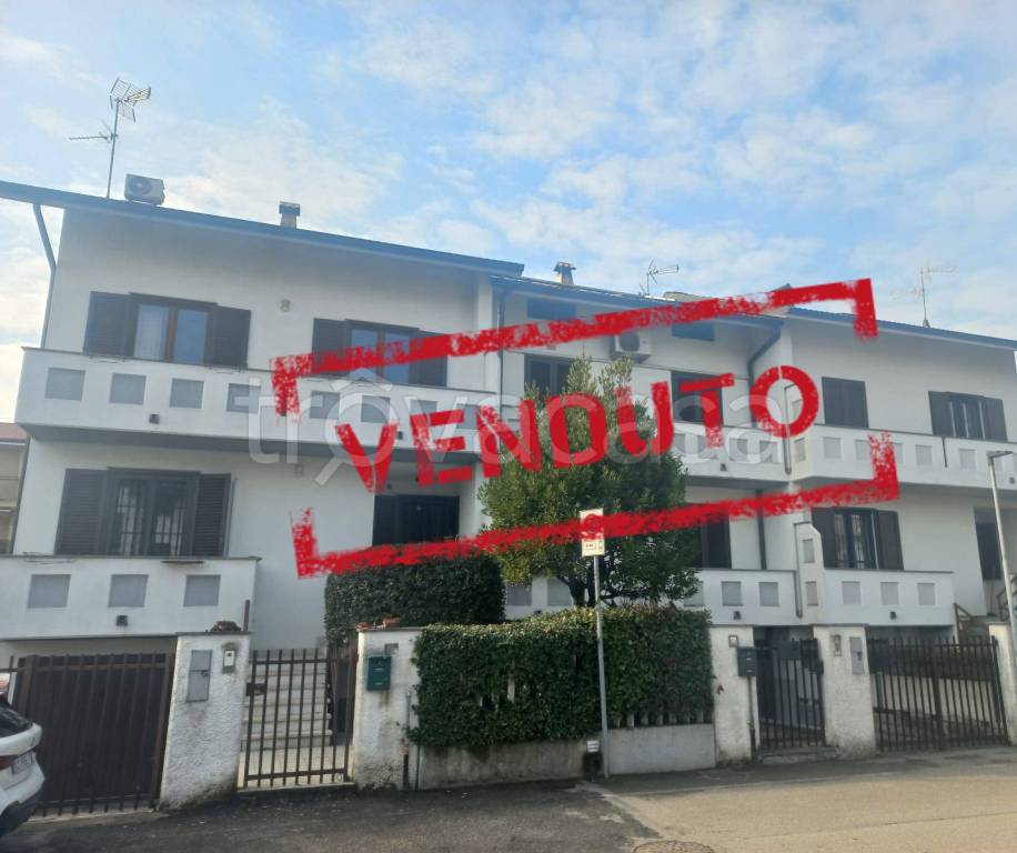 casa indipendente in vendita a Vignate