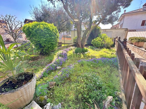 casa indipendente in vendita a Vignate