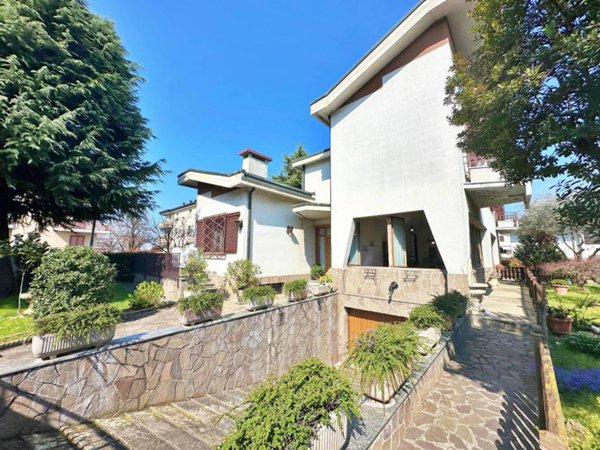 casa indipendente in vendita a Vignate