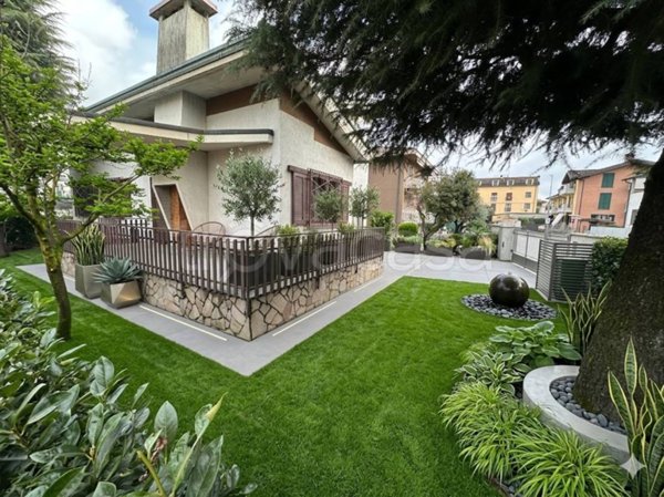 casa indipendente in vendita a Vignate