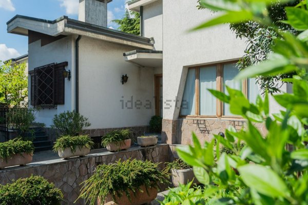 casa indipendente in vendita a Vignate