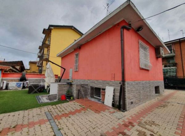casa indipendente in vendita a Vignate