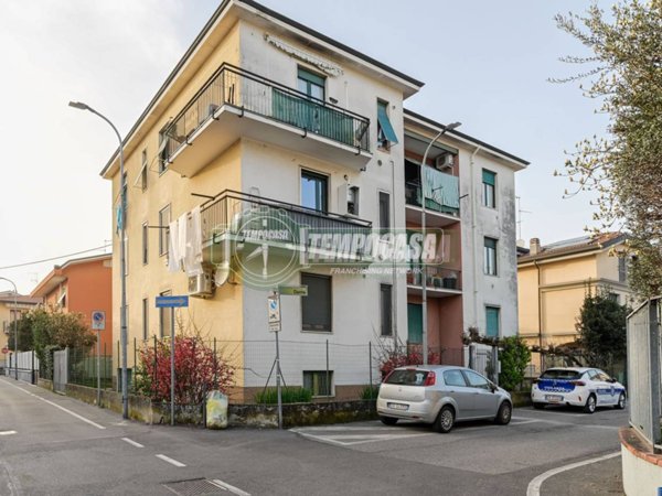 appartamento in vendita a Vignate in zona San Pedrino