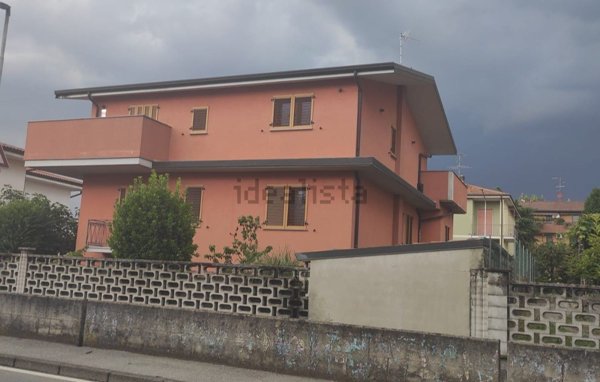casa indipendente in vendita a Vignate in zona San Pedrino
