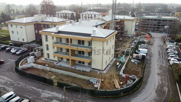 appartamento in vendita a Vignate in zona San Pedrino