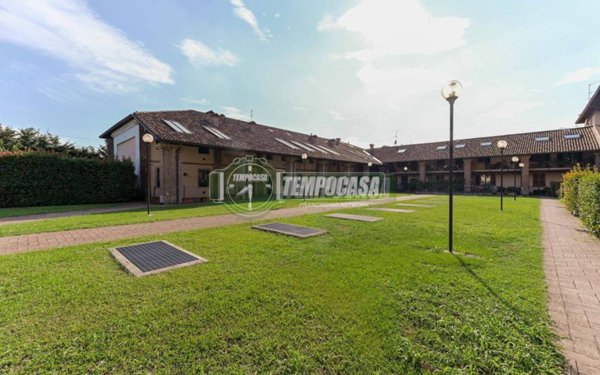 appartamento in vendita a Vignate in zona San Pedrino