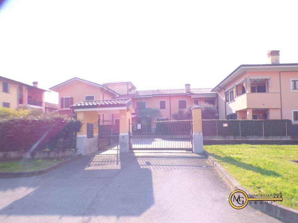 appartamento in vendita a Vignate in zona San Pedrino