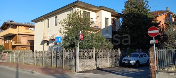appartamento in vendita a Vignate in zona San Pedrino