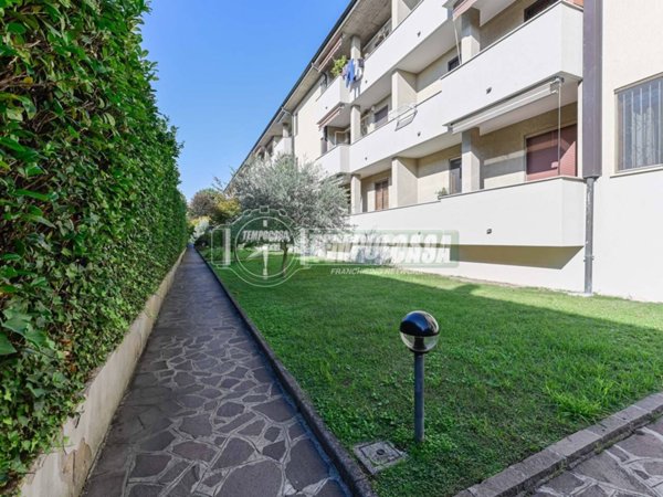 appartamento in vendita a Vignate in zona San Pedrino