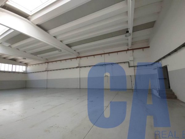 locale di sgombero in vendita a Vimodrone