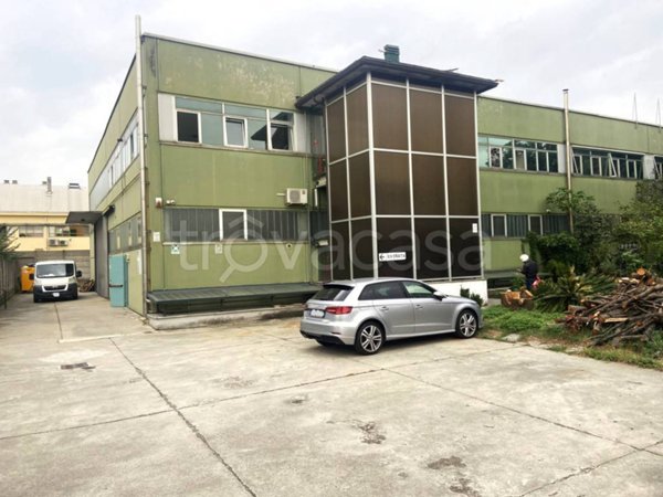 locale commerciale in vendita a Vimodrone