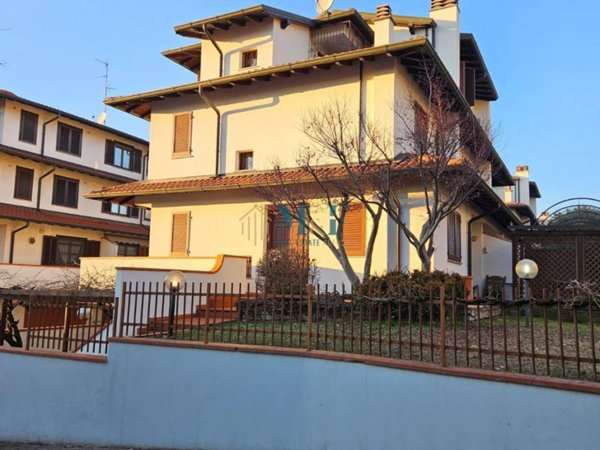 casa indipendente in vendita a Vimodrone in zona Sant'Isidoro