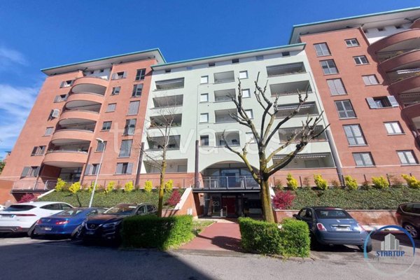 locale commerciale in vendita a Vimodrone