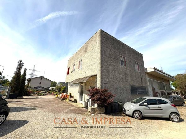 locale commerciale in vendita a Vimodrone