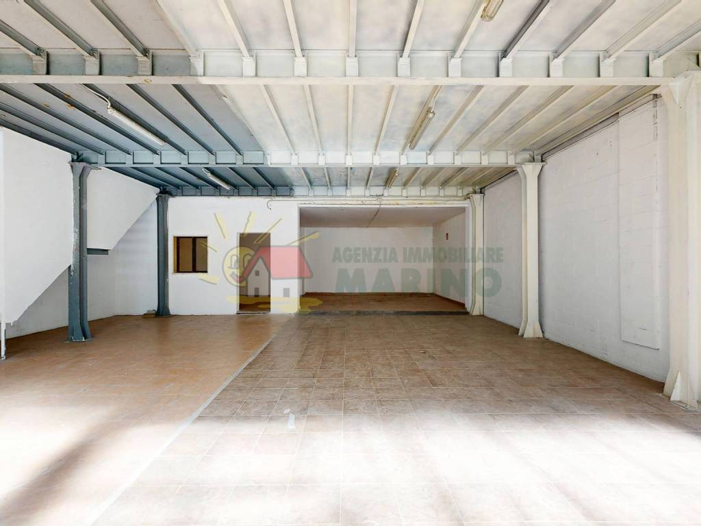 locale commerciale in vendita a Vimodrone