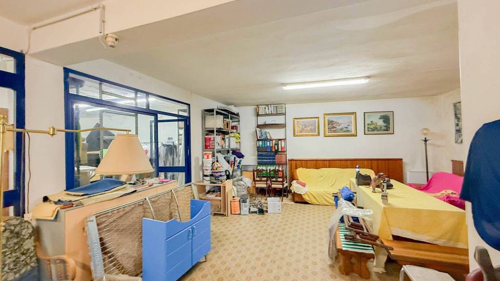 locale commerciale in vendita a Vimodrone