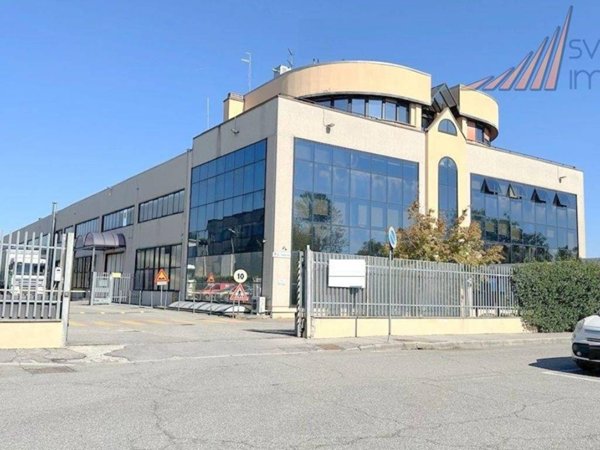 locale commerciale in vendita a Vimodrone