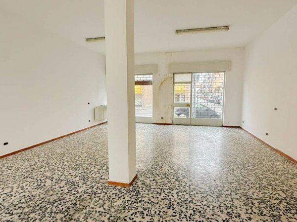 negozio in vendita a Vimodrone