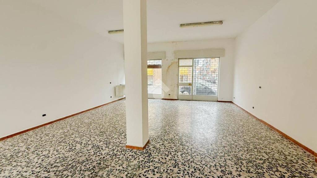 negozio in vendita a Vimodrone