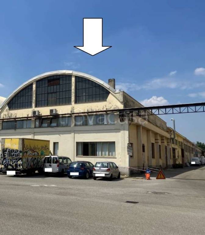 capannone in vendita a Vimodrone