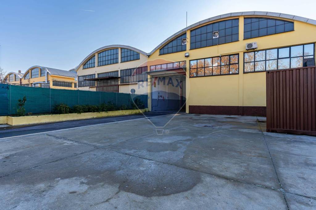 locale commerciale in vendita a Vimodrone