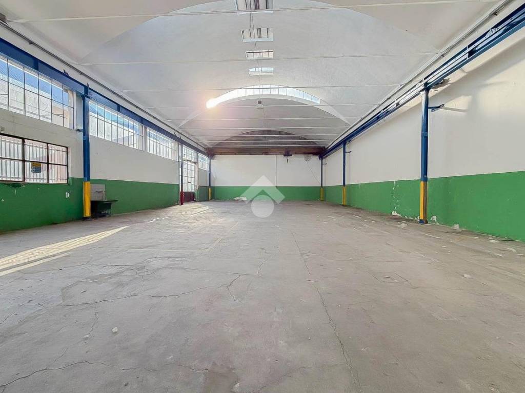 locale commerciale in vendita a Vimodrone