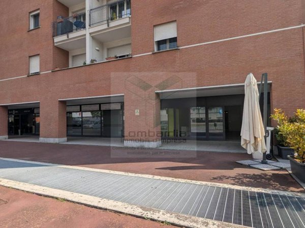 negozio in vendita a Vimodrone