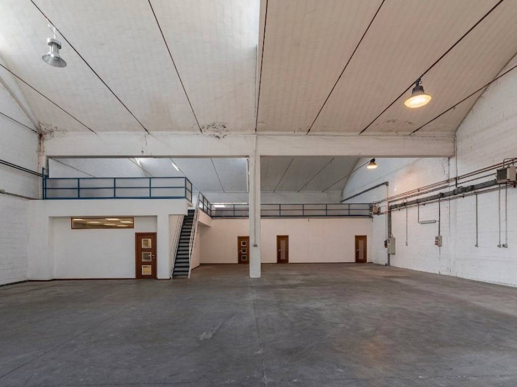 locale commerciale in vendita a Vimodrone