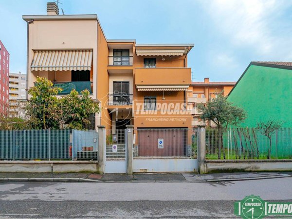 casa indipendente in vendita a Vimodrone
