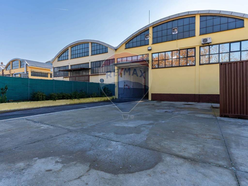 locale commerciale in vendita a Vimodrone