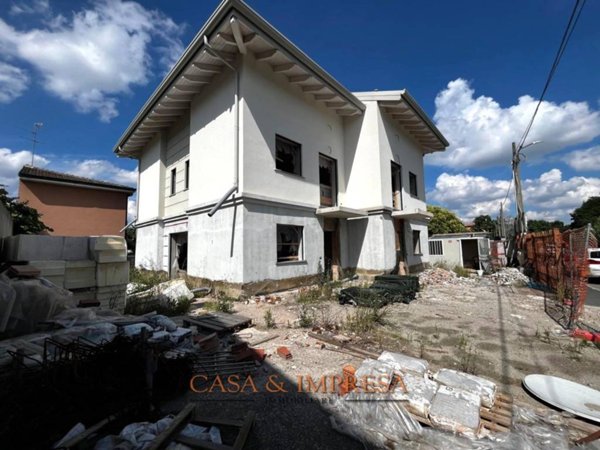 casa indipendente in vendita a Vimodrone