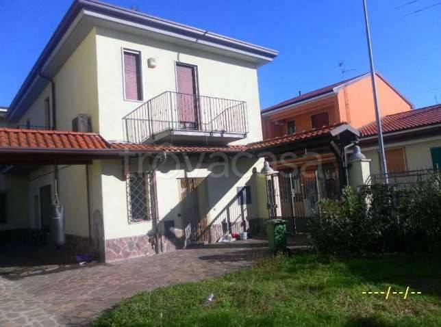 casa indipendente in vendita a Vittuone